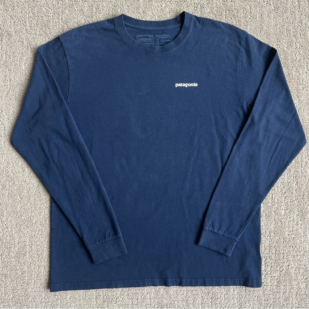 Men's Patagonia Long-Sleeved P-6 Logo Responsibili-Tee - Picture 6 of 9